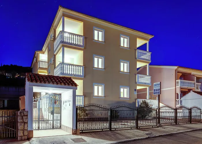 Apartament In Croatia With Pool