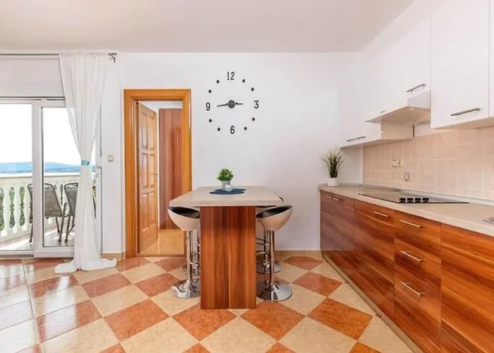 Apartament In Croatia With Pool