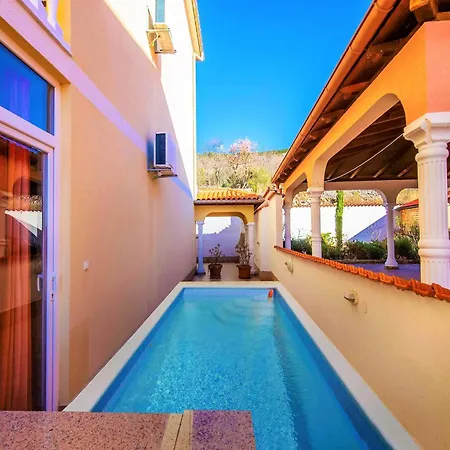 In Croatia With Pool Апартаменты Драмаль