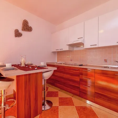 In Croatia With Pool Apartman Dramalj