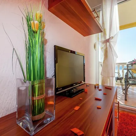 In Croatia With Pool Apartman *