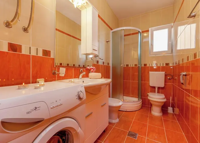 In Croatia With Pool Apartman Klanfari
