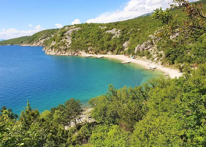 In Croatia With Pool Apartman Klanfari